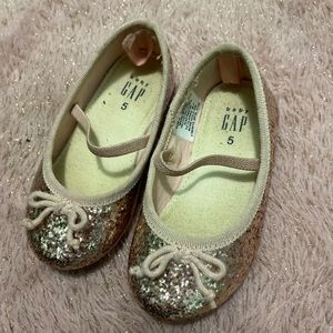 Girl shoes
